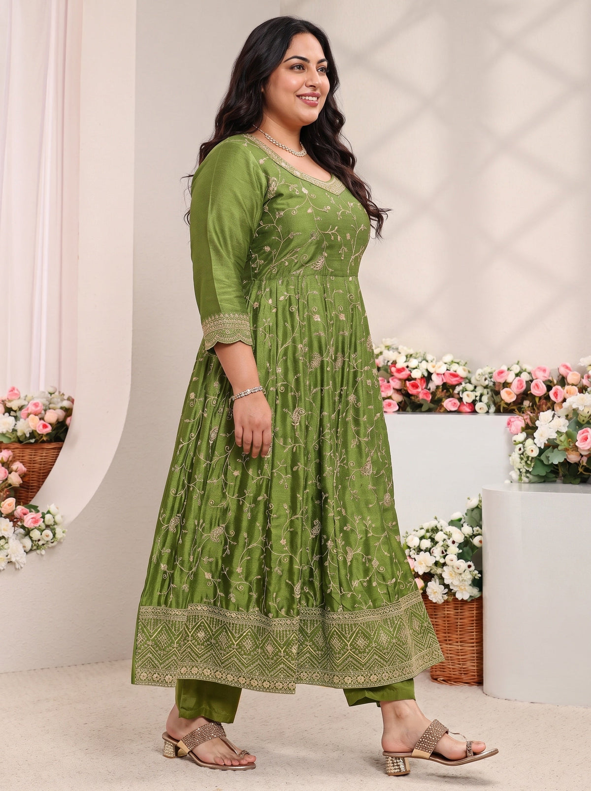 Plus Size Green Floral Embroidered Silk Blend Anarkali Suit Set With Dupatta
