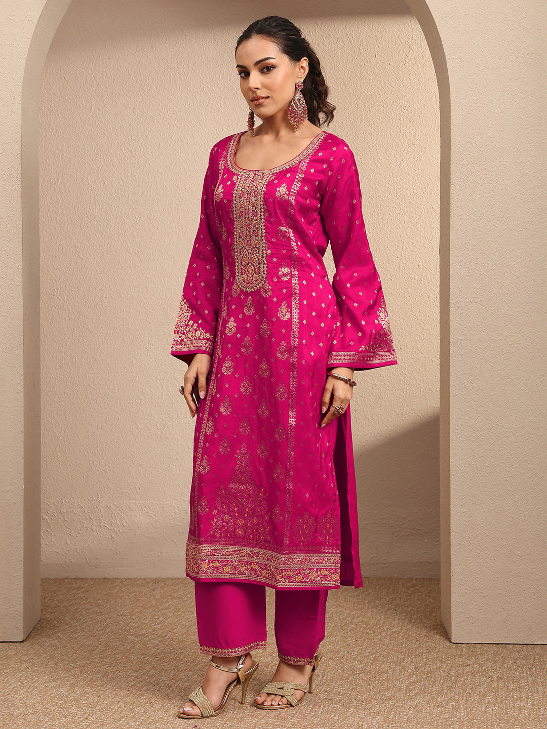 sanjhshringar Pink Embroidered Silk Blend Straight Suit Set With Dupatta