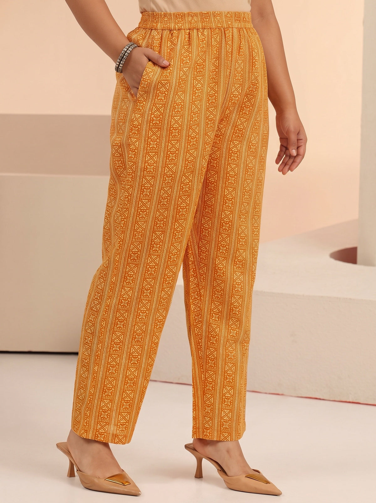 Plus Size Off White Floral Printed Cotton Straight Suit Set