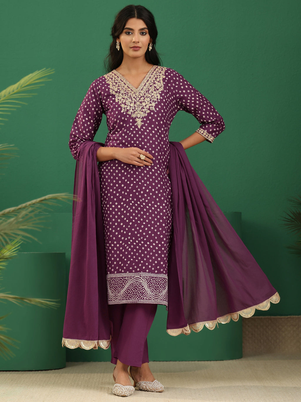 sanjhshringar Burgundy Bandhani Cotton Straight Suit Set